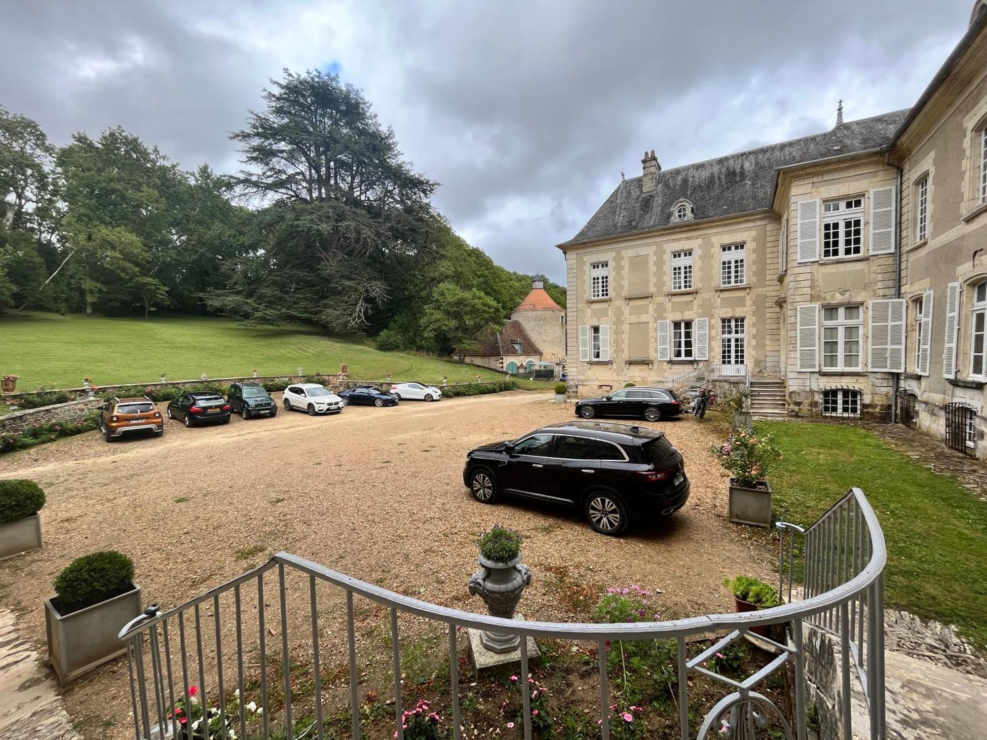 Chateau De Beaujeu Sens-Beaujeu 외부 사진