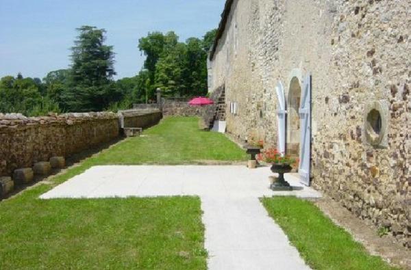 Chateau De Beaujeu Sens-Beaujeu 외부 사진