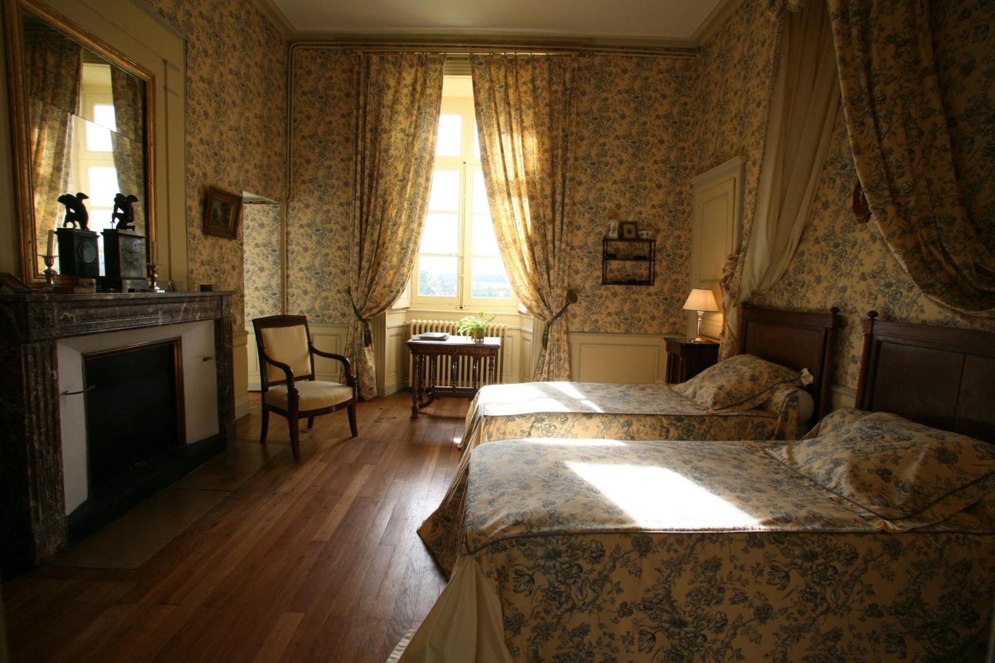 Chateau De Beaujeu Sens-Beaujeu 외부 사진